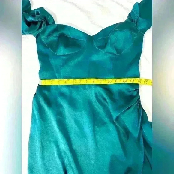 Aritzia Wilfred Emerald Green Satin Long Sleeve Midi Dress Size 8 - Picture 10 of 13